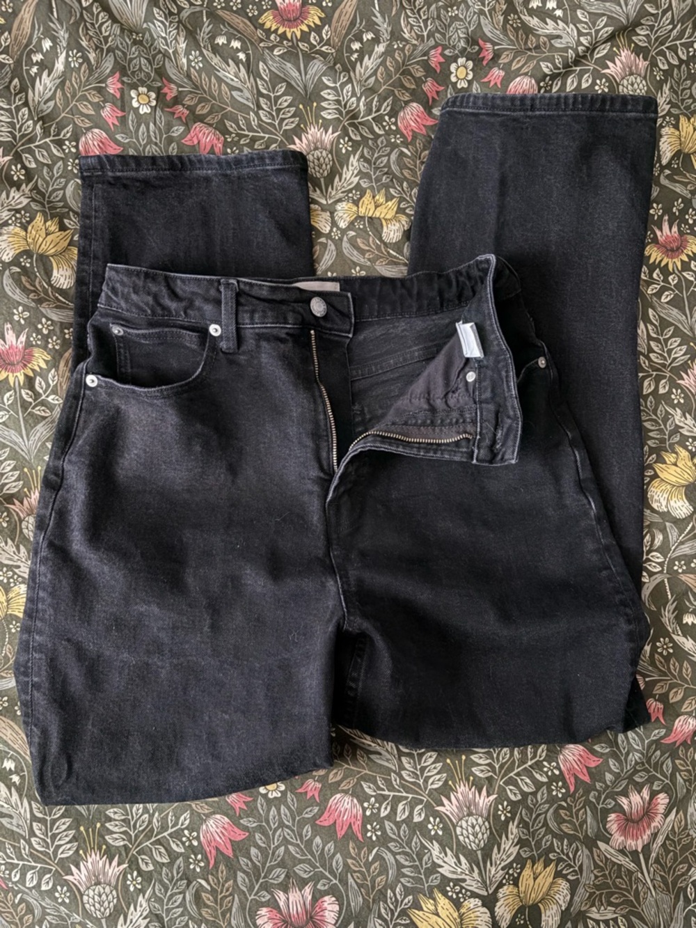 Everlane curvy way high faded black jeans - 29